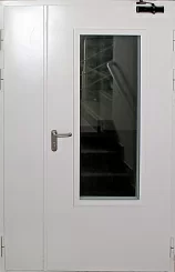 Дверь противопожарная полуторная с прямоугольным остеклением более 25% EIW60 в Москве